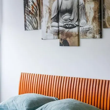 Apartament Plein Centre : 6 Voyageurs + Balneo Nancy
