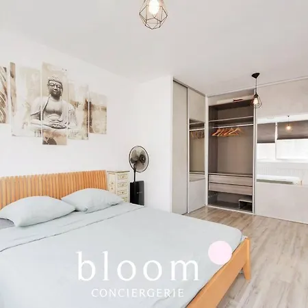 Plein Centre : 6 Voyageurs + Balneo Apartament *